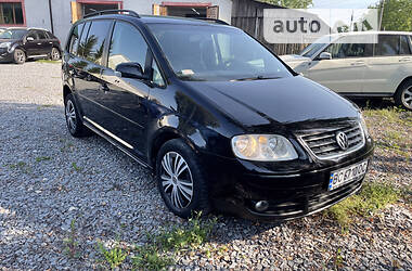 Минивэн Volkswagen Touran 2005 в Городке