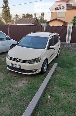 Минивэн Volkswagen Touran 2011 в Киеве