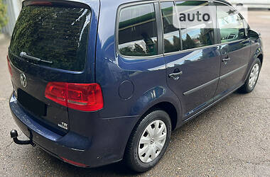 Минивэн Volkswagen Touran 2011 в Черновцах