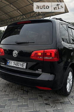 Минивэн Volkswagen Touran 2012 в Полтаве