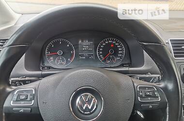 Минивэн Volkswagen Touran 2011 в Луцке