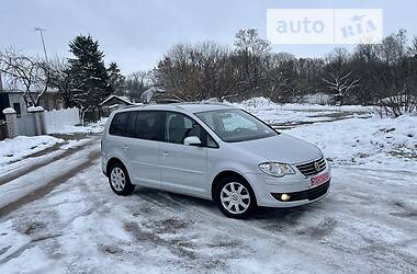 Минивэн Volkswagen Touran 2009 в Житомире