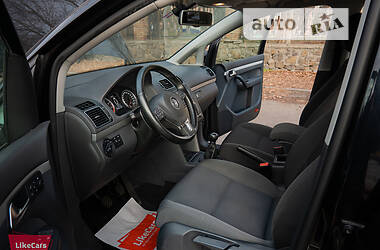 Микровэн Volkswagen Touran 2012 в Киеве