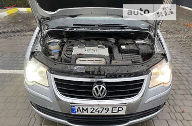 Универсал Volkswagen Touran 2007 в Коростене