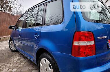 Минивэн Volkswagen Touran 2005 в Полтаве