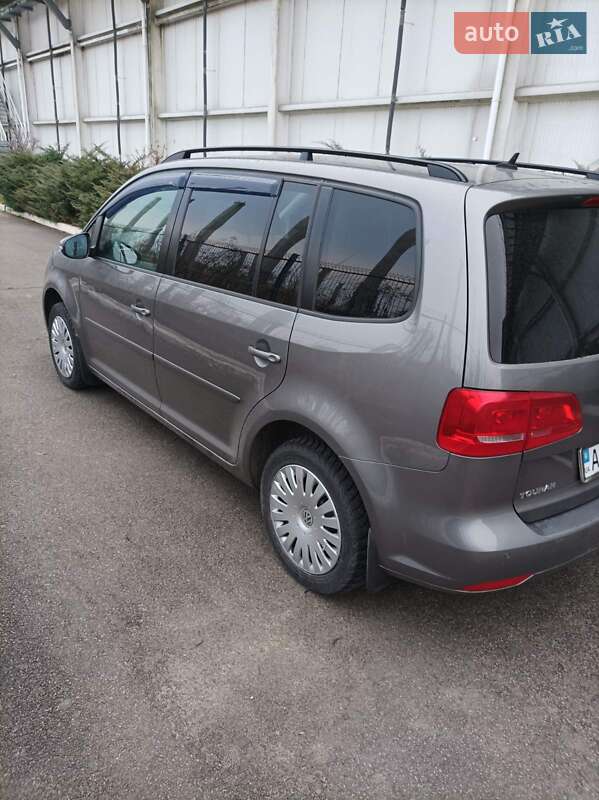 Минивэн Volkswagen Touran 2010 в Киеве фото 2 Минивэн Volkswagen Touran 2010 в Киеве
