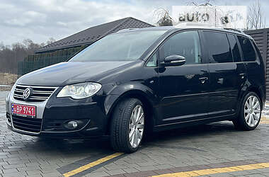 Мінівен Volkswagen Touran 2009 в Стрию