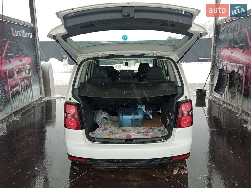 Минивэн Volkswagen Touran 2009 в Самборе