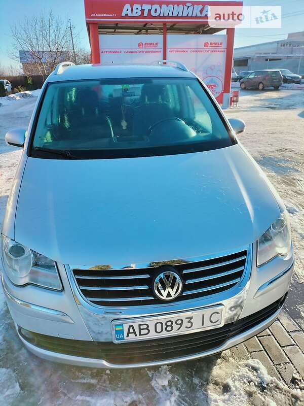 Мінівен Volkswagen Touran 2007 в Вінниці