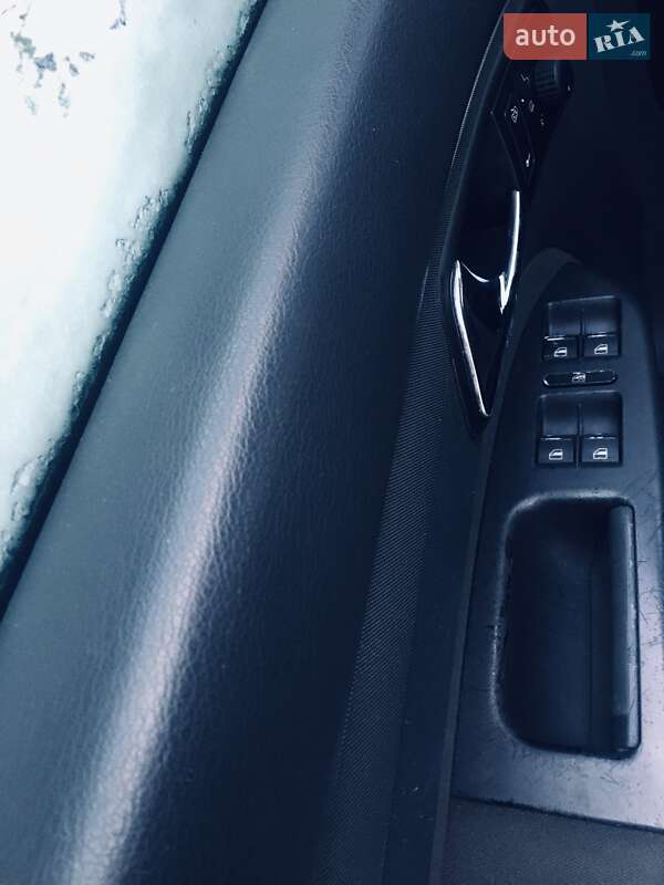 Минивэн Volkswagen Touran 2005 в Луцке