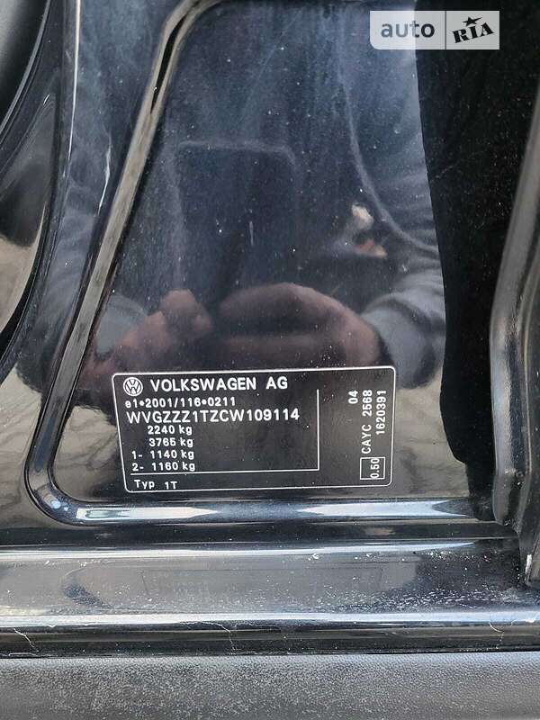 Микровэн Volkswagen Touran 2012 в Черновцах