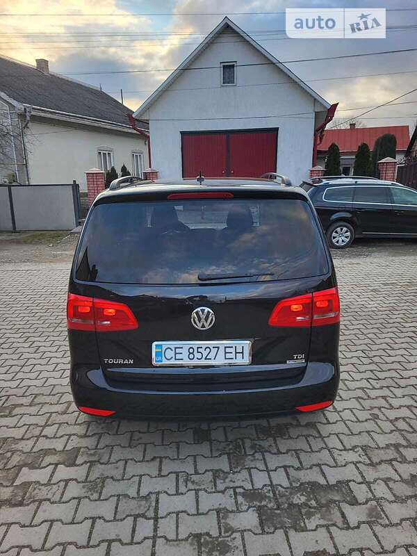 Микровэн Volkswagen Touran 2012 в Черновцах