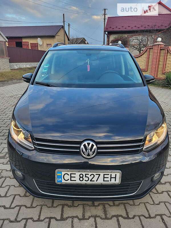 Микровэн Volkswagen Touran 2012 в Черновцах