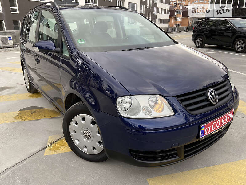 Минивэн Volkswagen Touran 2006 в Киеве