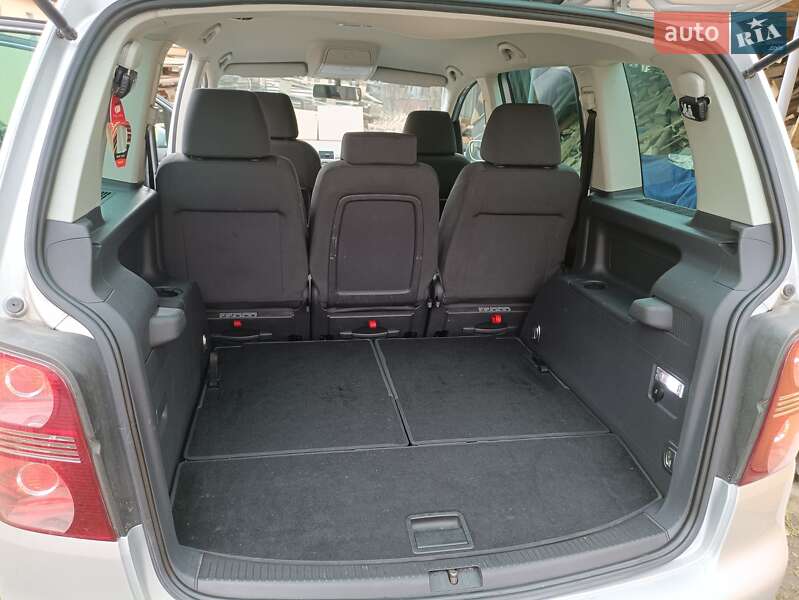 Минивэн Volkswagen Touran 2006 в Киеве