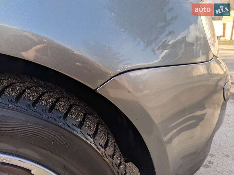 Минивэн Volkswagen Touran 2005 в Сквире