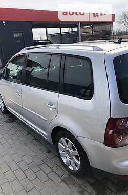 Минивэн Volkswagen Touran 2006 в 