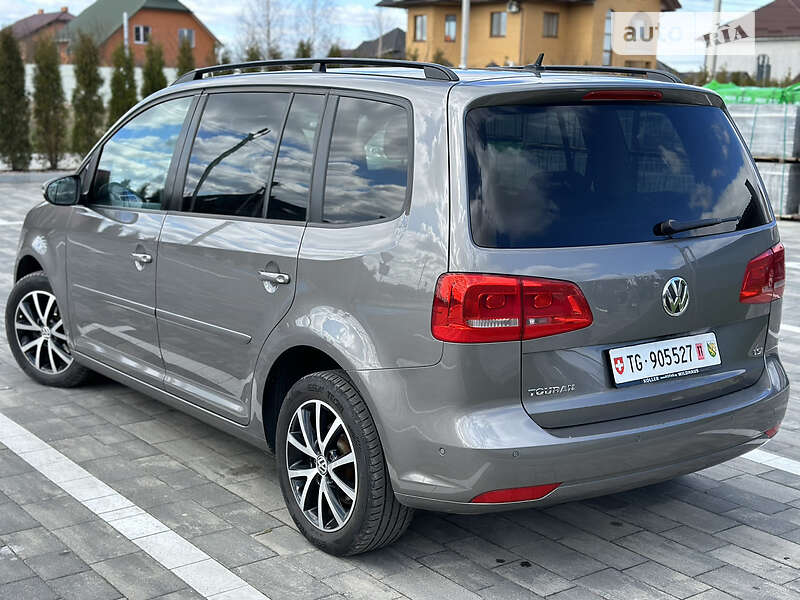Мікровен Volkswagen Touran 2011 в Луцьку