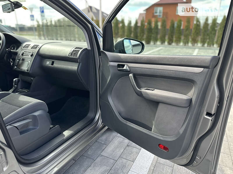 Мікровен Volkswagen Touran 2011 в Луцьку