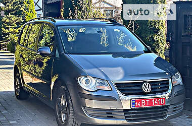Минивэн Volkswagen Touran 2007 в 