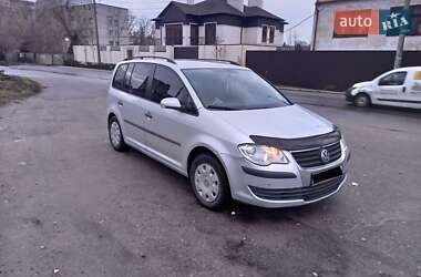 Мінівен Volkswagen Touran 2008 в Миколаєві