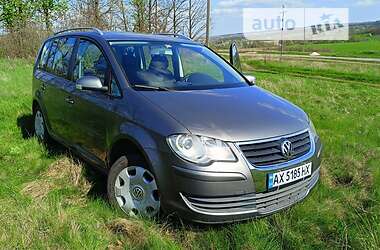 Минивэн Volkswagen Touran 2007 в Новой Водолаге