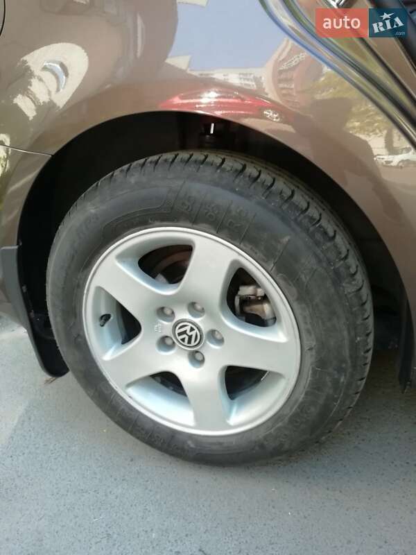 Микровэн Volkswagen Touran 2012 в Луцке