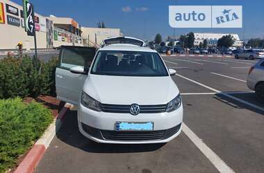Микровэн Volkswagen Touran 2014 в Рени