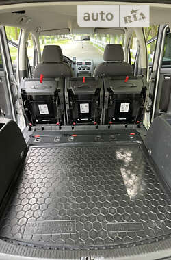 Минивэн Volkswagen Touran 2008 в 