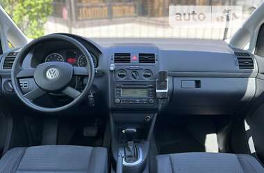 Минивэн Volkswagen Touran 2005 в 