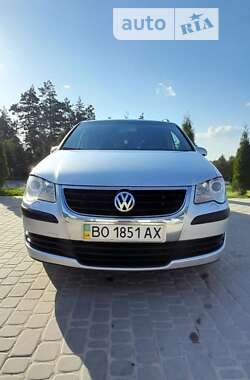 Минивэн Volkswagen Touran 2007 в Чорткове