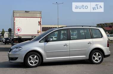 Минивэн Volkswagen Touran 2007 в 