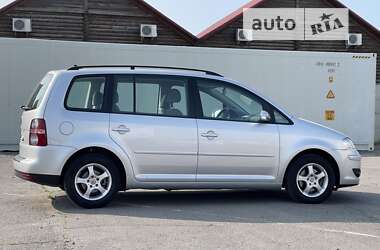 Минивэн Volkswagen Touran 2007 в 