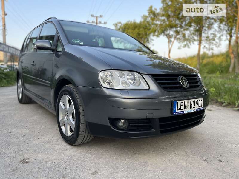 Минивэн Volkswagen Touran 2004 в Хмельницком
