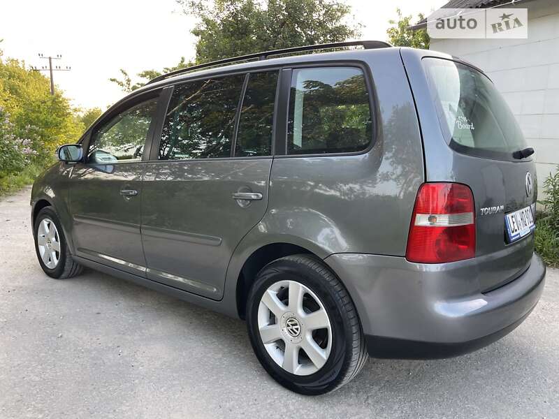 Минивэн Volkswagen Touran 2004 в Хмельницком