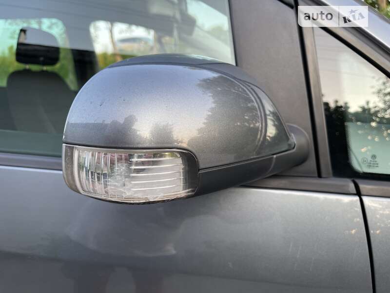 Минивэн Volkswagen Touran 2004 в Хмельницком