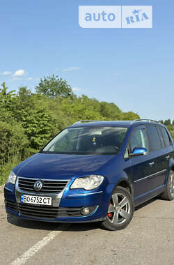 Минивэн Volkswagen Touran 2007 в Ивано-Франковске