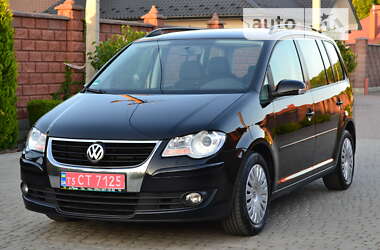 Минивэн Volkswagen Touran 2010 в Ровно