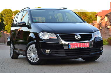 Минивэн Volkswagen Touran 2010 в Ровно