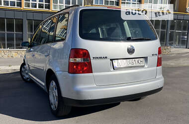 Минивэн Volkswagen Touran 2003 в 