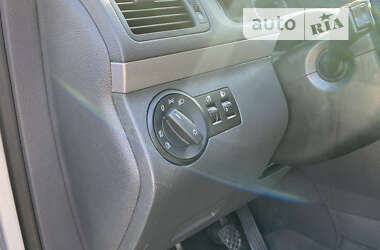 Минивэн Volkswagen Touran 2003 в 