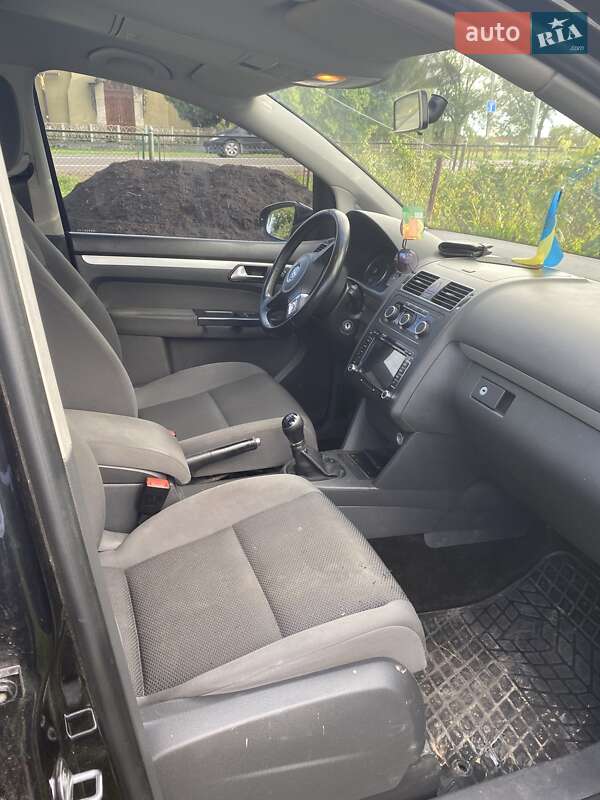 Микровэн Volkswagen Touran 2012 в Львове