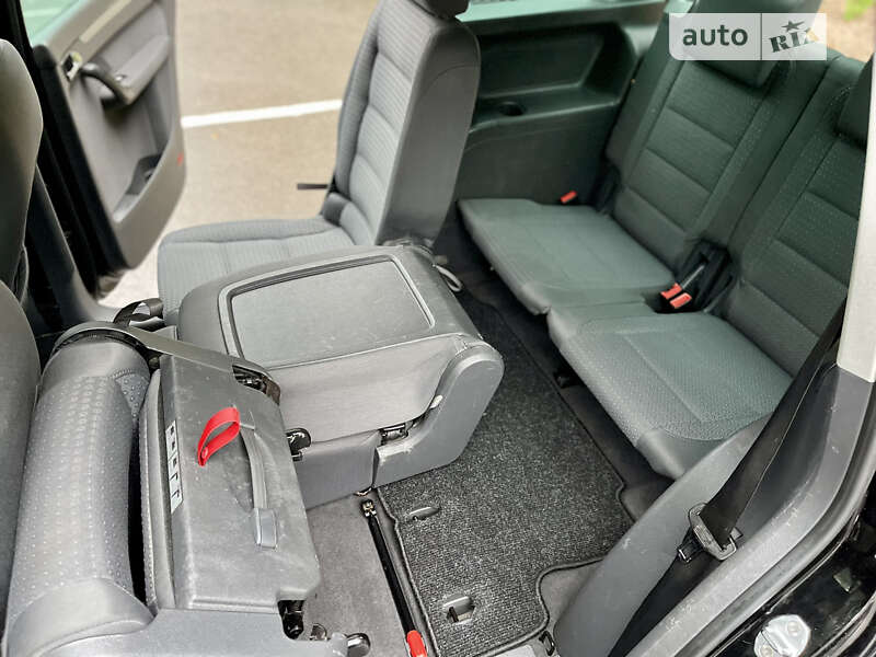 Мінівен Volkswagen Touran 2004 в Луцьку