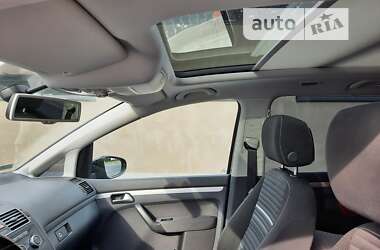 Микровэн Volkswagen Touran 2014 в Киеве