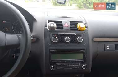 Микровэн Volkswagen Touran 2011 в 