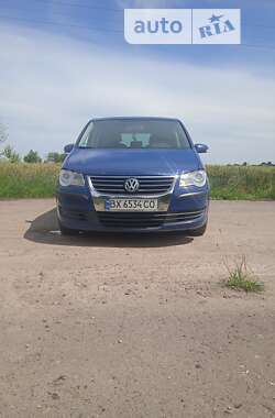 Мінівен Volkswagen Touran 2007 в Хмельницькому