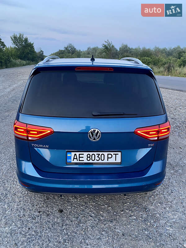 Мікровен Volkswagen Touran 2015 в Івано-Франківську