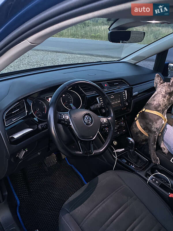 Мікровен Volkswagen Touran 2015 в Івано-Франківську