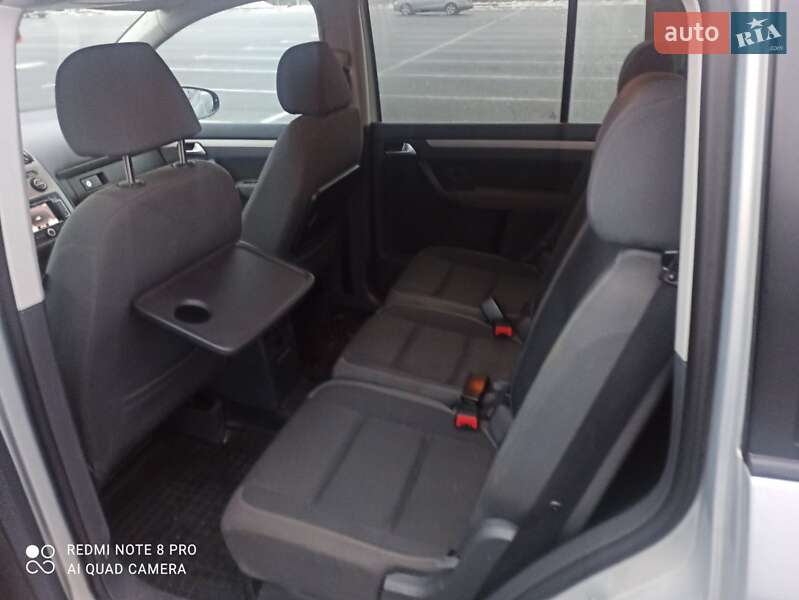 Минивэн Volkswagen Touran 2009 в Ровно