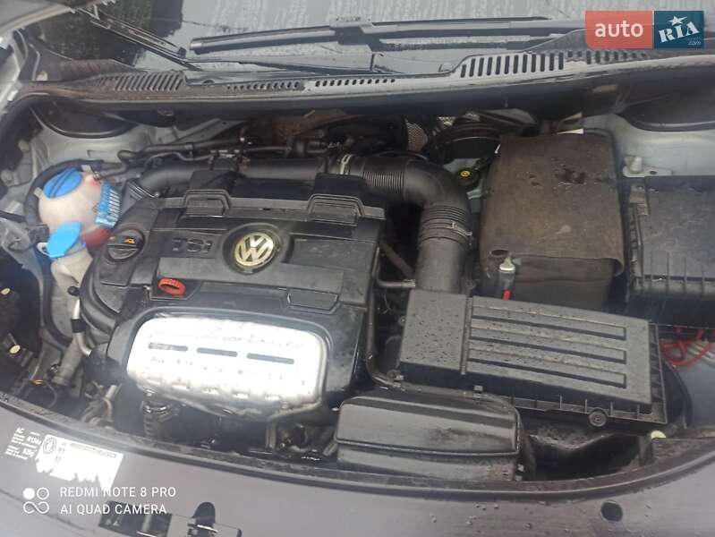 Минивэн Volkswagen Touran 2009 в Ровно